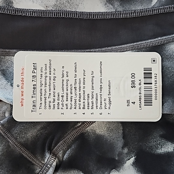 * NWT Lululemon Train Times 7/8 Pant in Blush Blossom Alpine White Black Size 4 - Picture 8 of 8